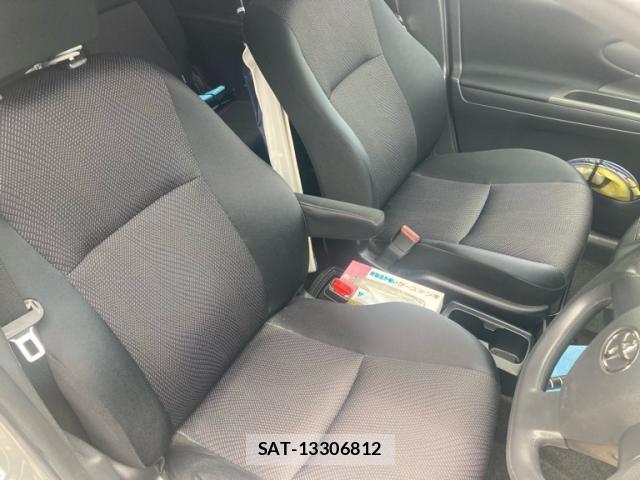 Toyota WISH 2013-04 8102867-13