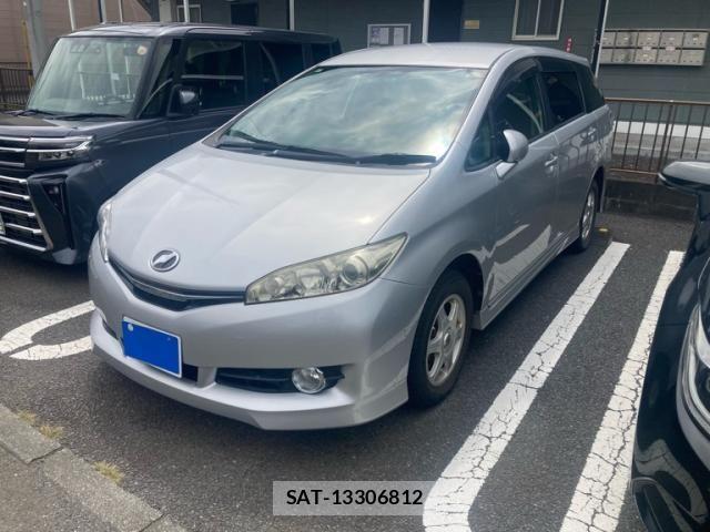 Toyota WISH 2013-04 8102867-1