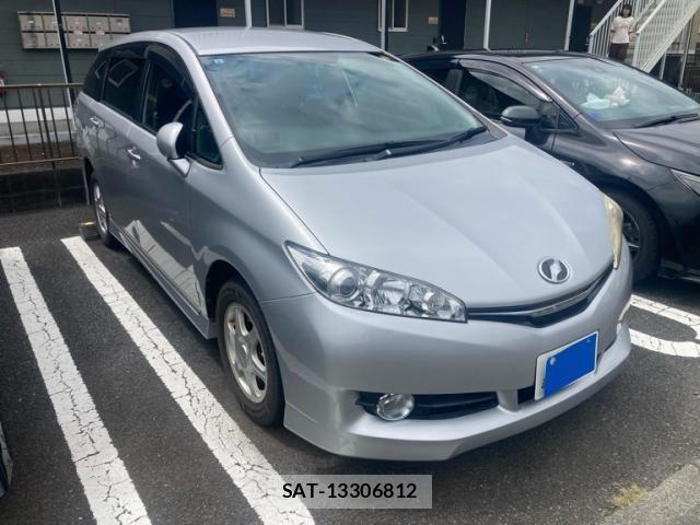 Toyota WISH 2013-04 8102867-2