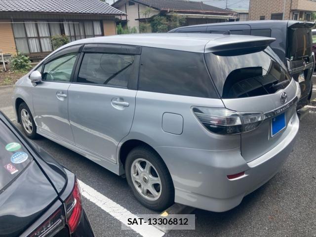 Toyota WISH 2013-04 8102867-4