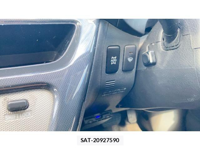 Toyota WISH 2005-09 8247229-21