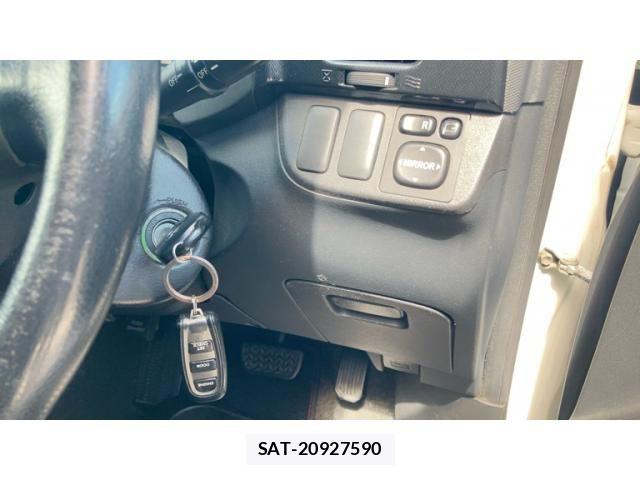 Toyota WISH 2005-09 8247229-6