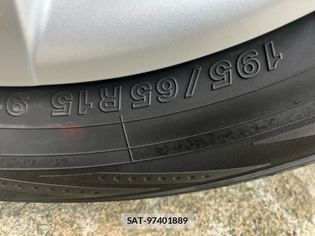 Toyota WISH 2010-10 8247227-7