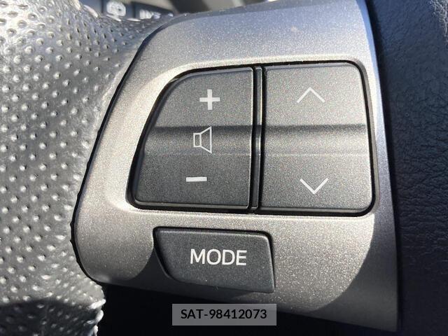 Toyota WISH 2013-10 8247226-9