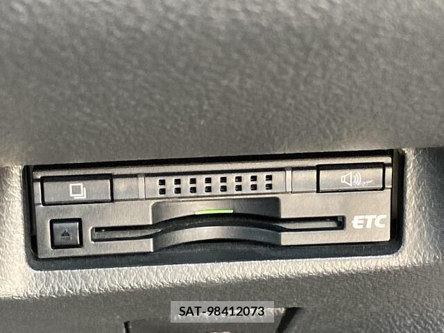 Toyota WISH 2013-10 8247226-13