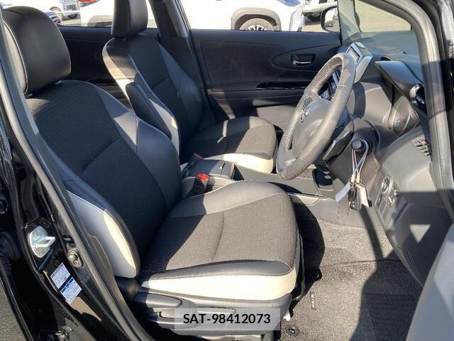 Toyota WISH 2013-10 8247226-14