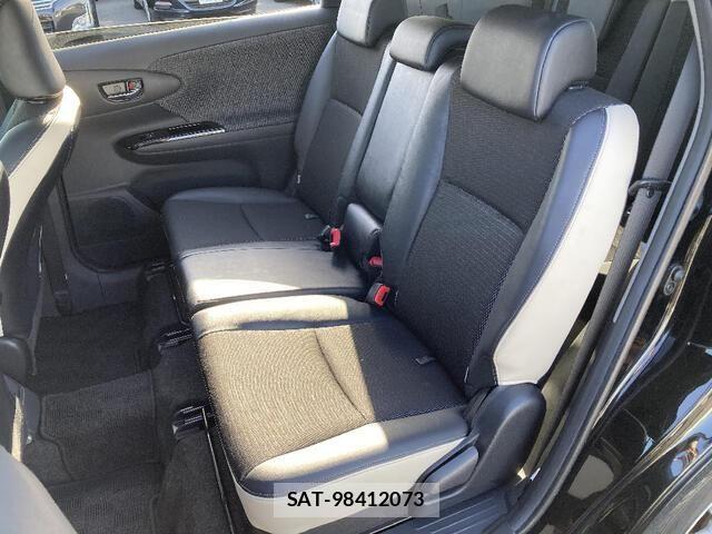 Toyota WISH 2013-10 8247226-16
