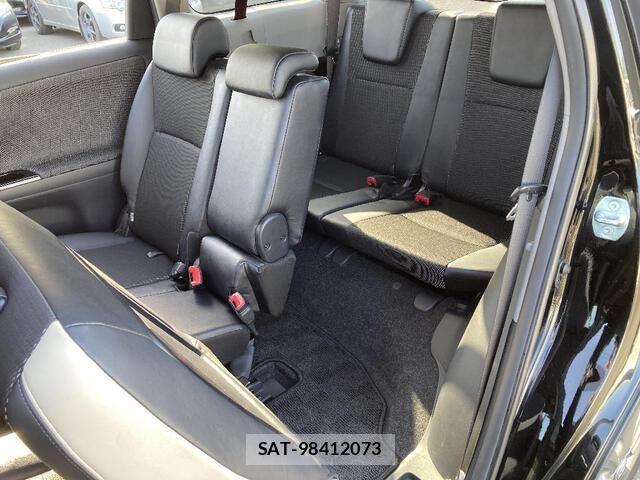 Toyota WISH 2013-10 8247226-17