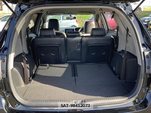 Toyota WISH 2013-10 8247226-18