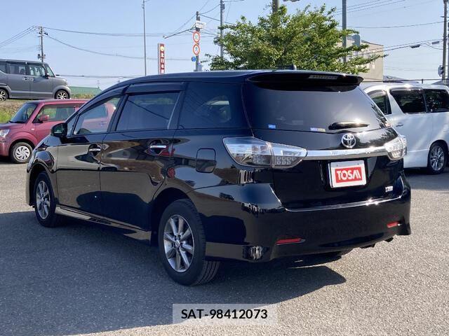 Toyota WISH 2013-10 8247226-23