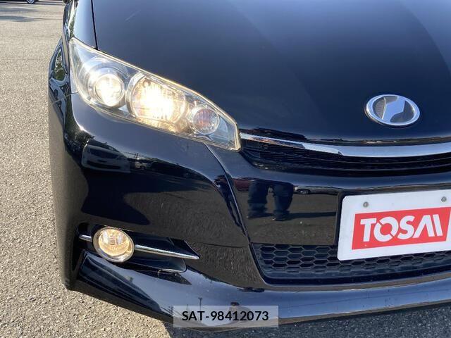 Toyota WISH 2013-10 8247226-25
