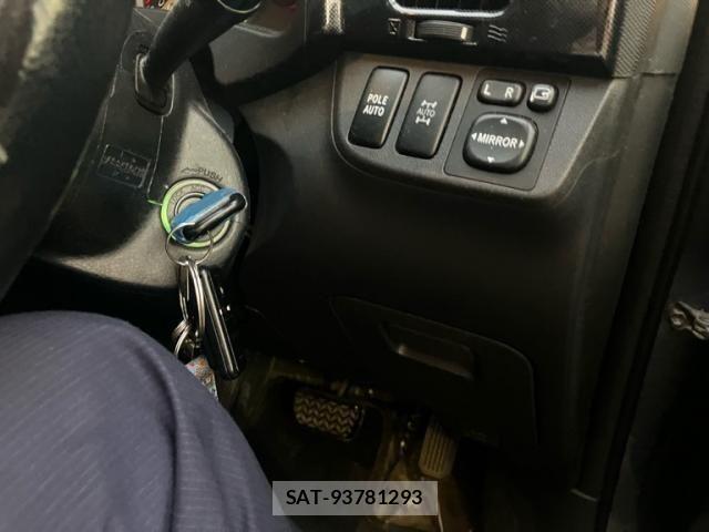 Toyota WISH 2003-09 8318239-13