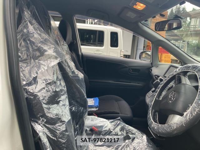 Toyota WISH 2014-06 8338584-10