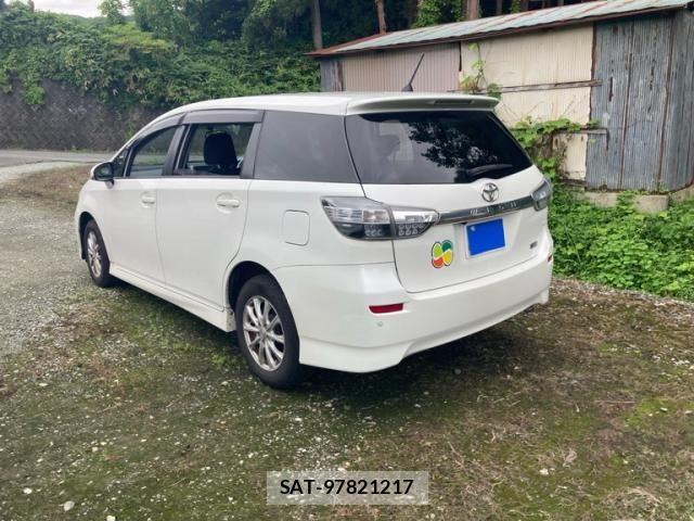 Toyota WISH 2014-06 8338584-3