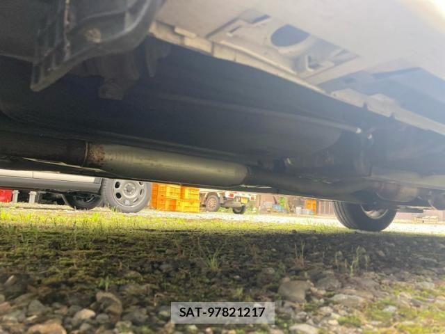 Toyota WISH 2014-06 8338584-5