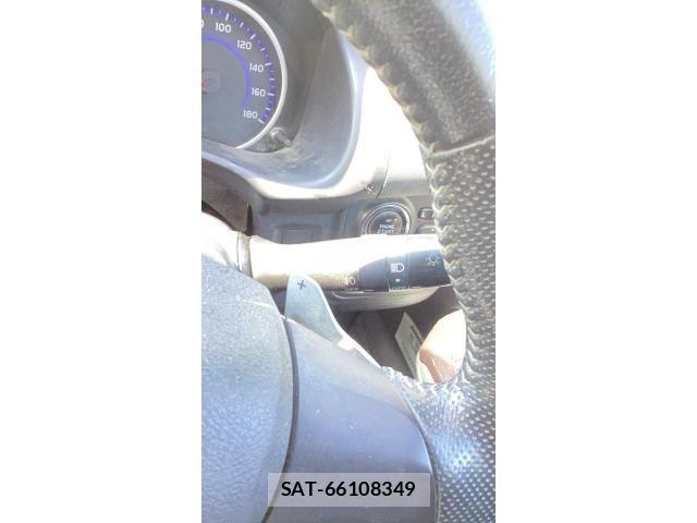 Toyota WISH 2013-06 8372411-19