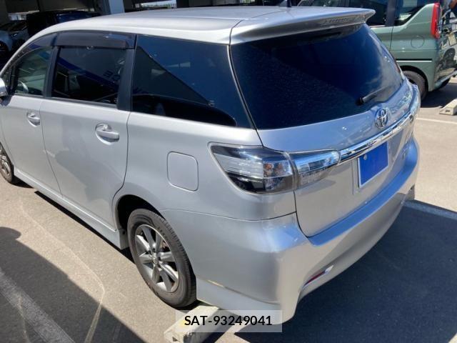 Toyota WISH 2015-09 8415996-13