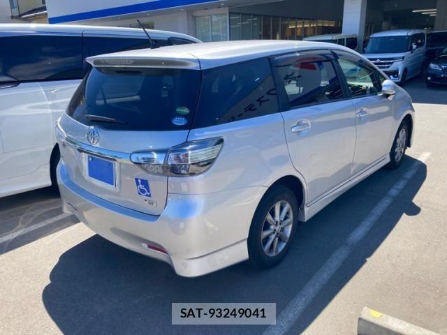 Toyota WISH 2015-09 8415996-14