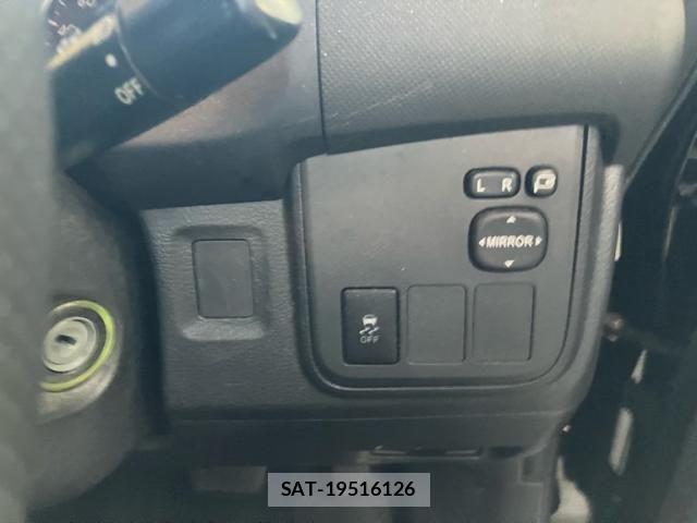 Toyota WISH 2011-08 8486306-10