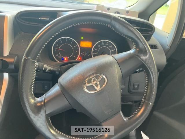 Toyota WISH 2011-08 8486306-12