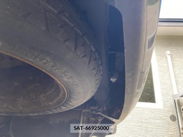 Toyota WISH 2012-07 8667192-11