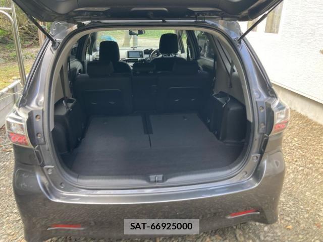 Toyota WISH 2012-07 8667192-12