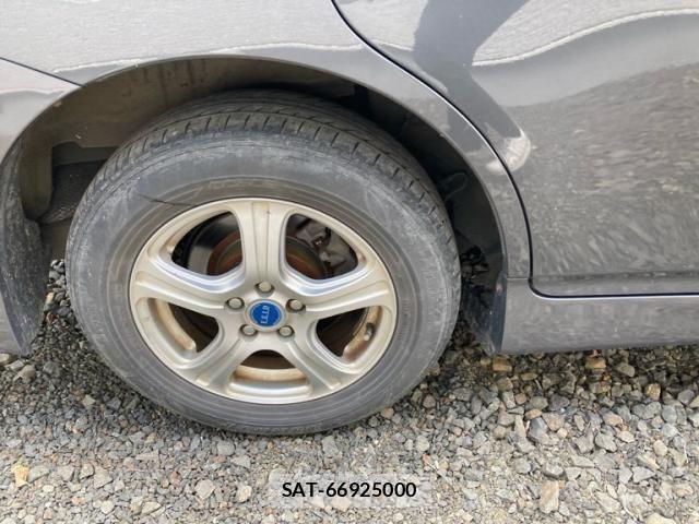 Toyota WISH 2012-07 8667192-6