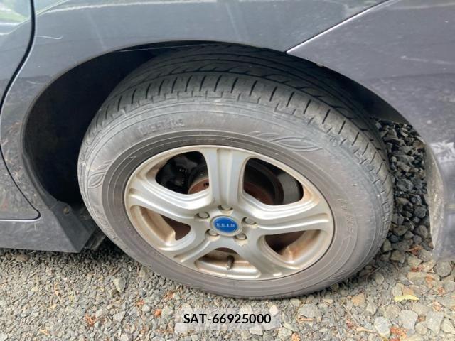 Toyota WISH 2012-07 8667192-7