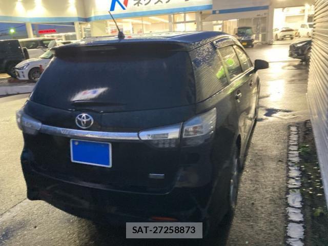 Toyota WISH 2012-05 8746990-3
