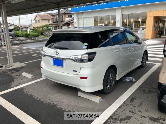 Toyota WISH 2014-10 8797985-3