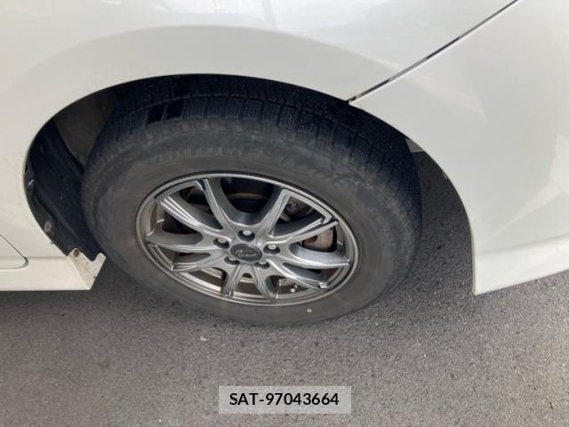 Toyota WISH 2014-10 8797985-4