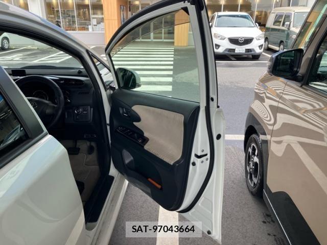 Toyota WISH 2014-10 8797985-7