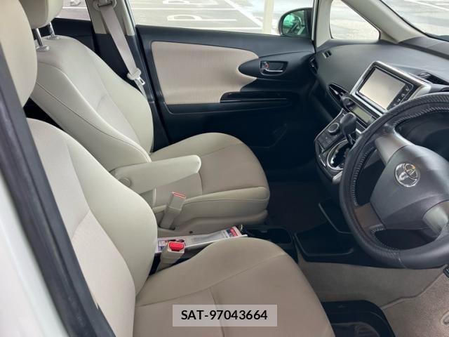 Toyota WISH 2014-10 8797985-8
