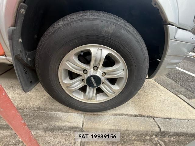 Isuzu WIZARD 2001-03 8372412-4