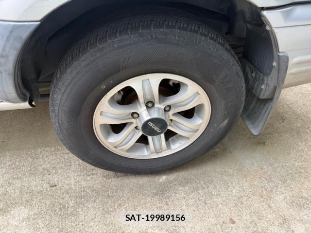 Isuzu WIZARD 2001-03 8372412-6