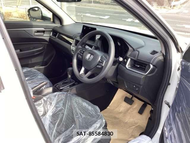 Honda WR-V 2026-01 6915748-13
