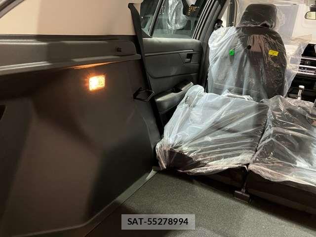 Honda WR-V 2025-11 7227478-16