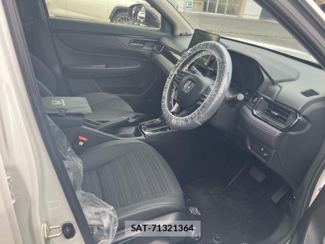 Honda WR-V 2025-10 8686966-12