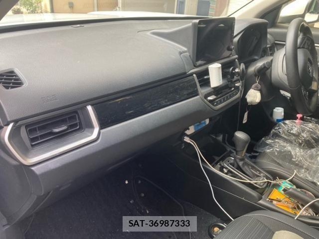 Honda WR-V 2024-05 8883071-11