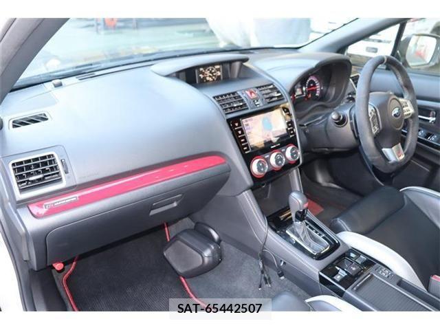Subaru WRX S4 2017-04 1830410-6