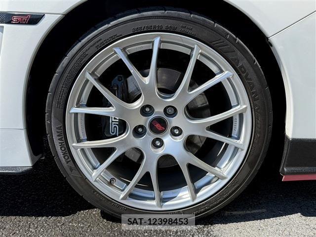 Subaru WRX S4 2017-01 6135986-12