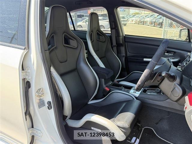 Subaru WRX S4 2017-01 6135986-13