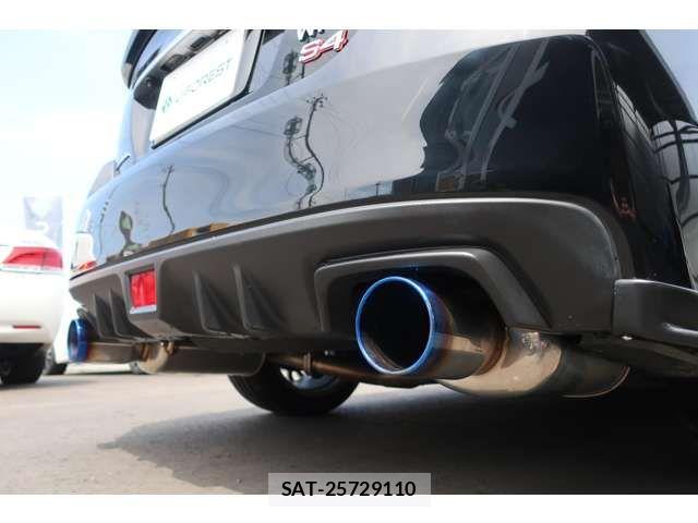 Subaru WRX S4 2016-03 6615843-3