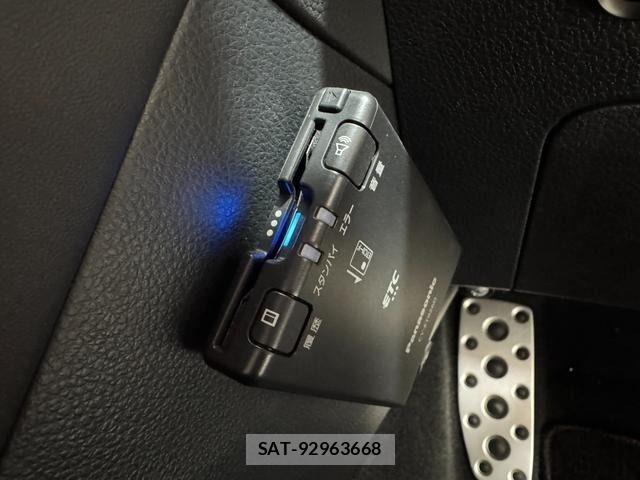 Subaru WRX S4 2017-11 6717815-18