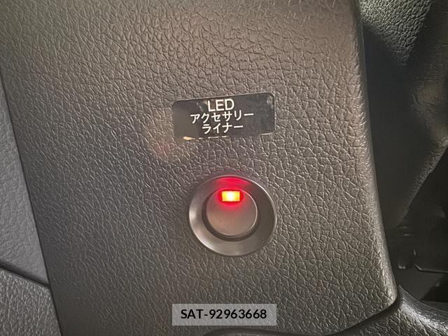 Subaru WRX S4 2017-11 6717815-26