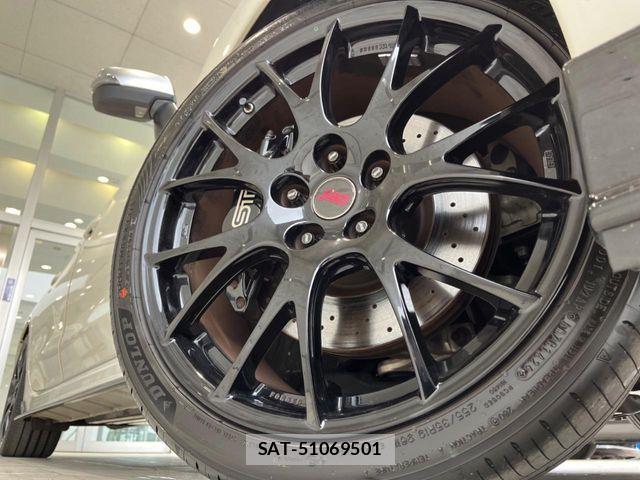 Subaru WRX S4 2017-06 7360577-11