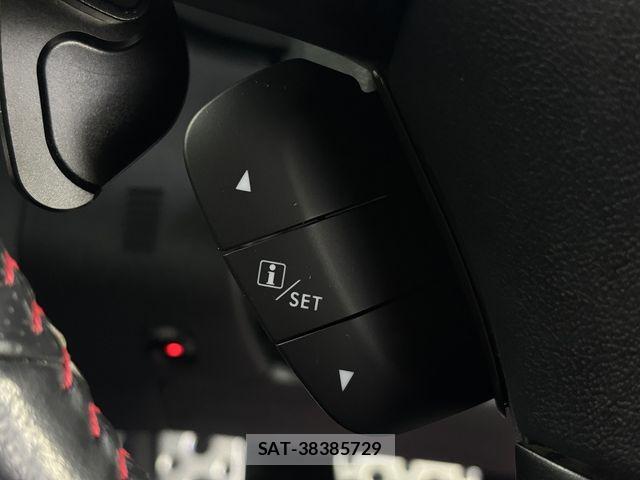 Subaru WRX S4 2017-10 7903675-19