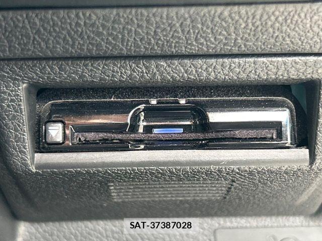 Subaru WRX S4 2017-09 7981636-9