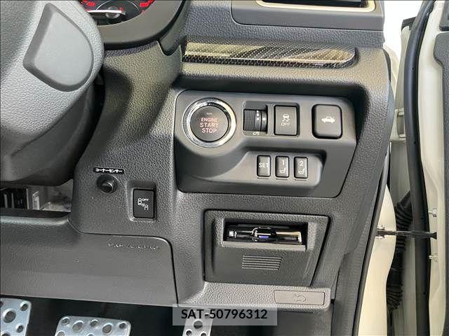 Subaru WRX S4 2017-03 8102873-16