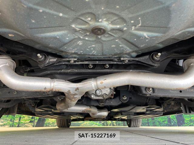 Subaru WRX S4 2018-10 8102872-18